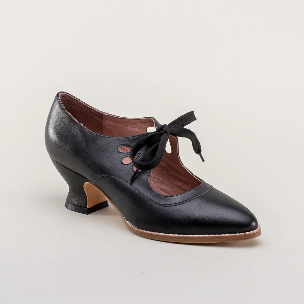 Versatile women's orthopedic pumps, Viviana, combining elegant style with essential arch & heel support for comfort.