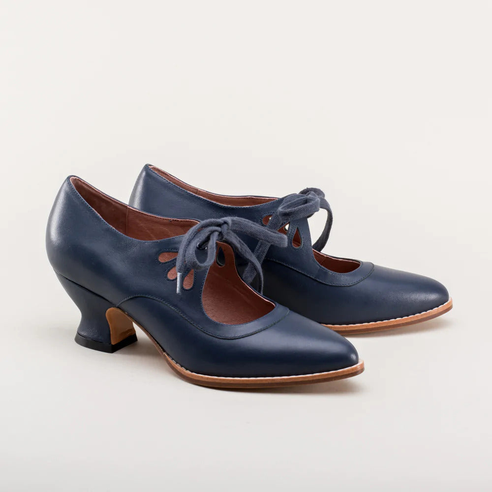 Viviana orthopedic comfort pumps for women, ensuring foot health with dedicated arch support and a stable heel.