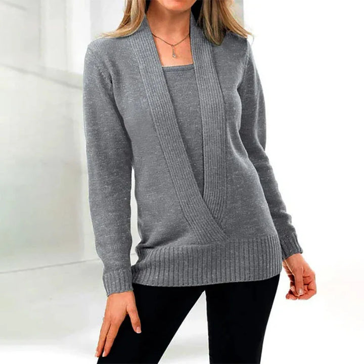 Cozy women's loose-fit winter sweater, perfect for everyday casual wear & warmth.