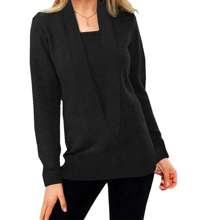 Women's comfortable knit pullover in a loose fit, perfect for chilly autumn days.