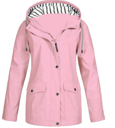 Stylish Leona women's insulated winter coat, weatherproof outerwear for daily comfort & outdoor activities.
