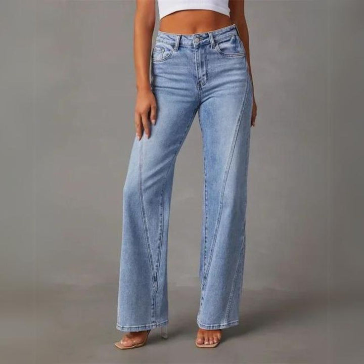 Stylish women's wide-leg relaxed-fit denim jeans, light wash for casual and comfortable wear.
